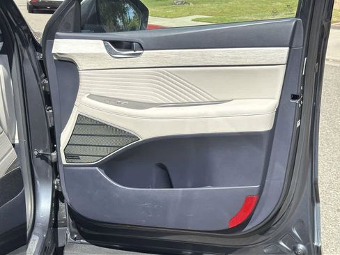 Used 2024 Hyundai Palisade Calligraphy image 41