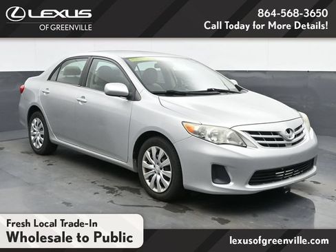 Used 2013 Toyota Corolla LE FWD image 1