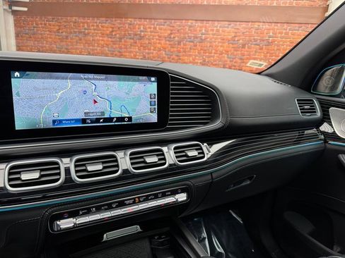 Certified 2023 Mercedes-Benz Maybach GLS 600 4MATIC image 17