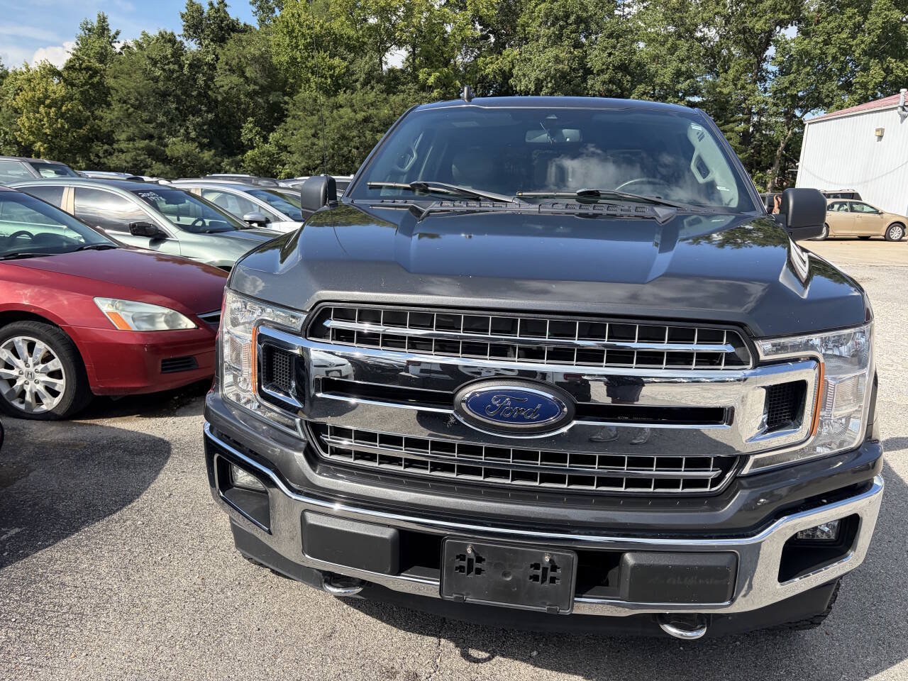 Used 2019 Ford F150 XLT w/ Equipment Group 302A Luxury AWD/4WD image 3
