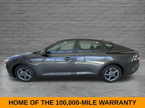 Used 2025 Kia K4 FWD image 2