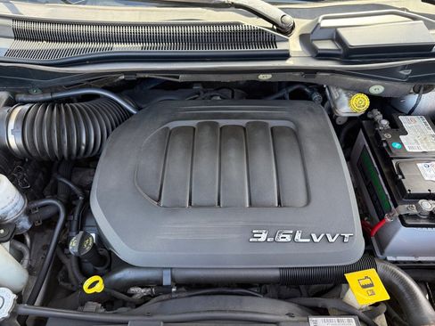 Used 2011 Dodge Grand Caravan Express FWD image 15