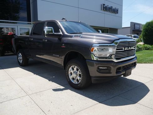 Used 2024 RAM 2500 Laramie w/ Safety Group AWD/4WD image 9