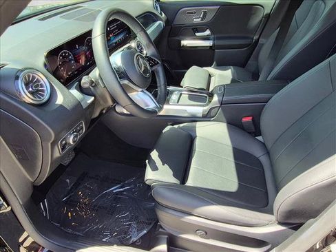 Certified 2024 Mercedes-Benz GLB 250 4MATIC image 16