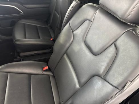 Certified 2025 Kia Telluride S FWD image 26