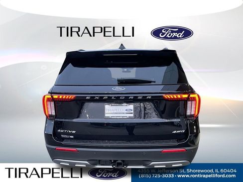 New 2025 Ford Explorer Active w/ Active Comfort Package image 9