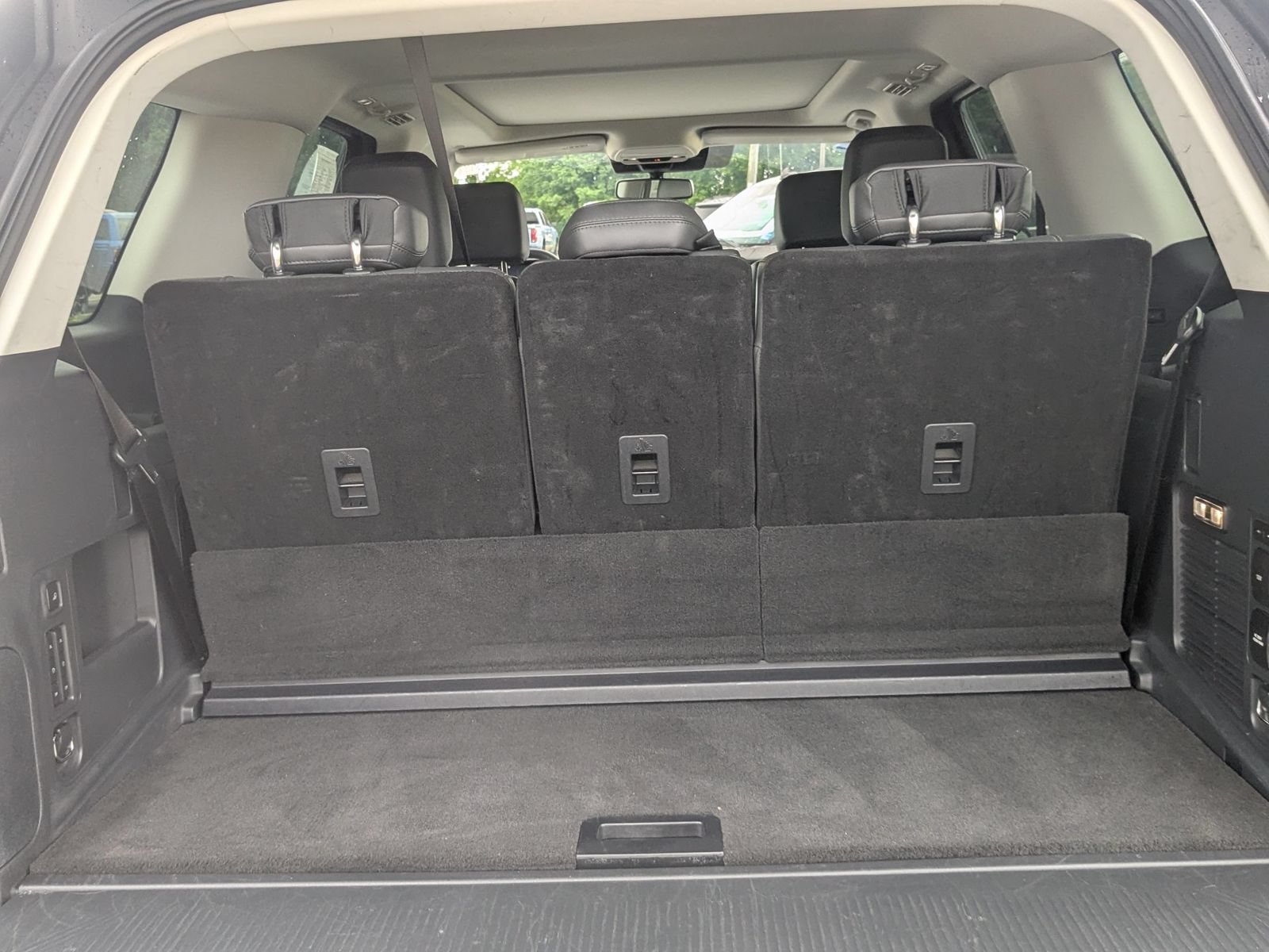 Used 2025 Ford Expedition Active RWD image 37