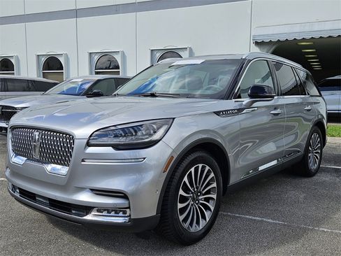 Certified 2020 Lincoln Aviator Reserve w/ Equipment Group 201A image 1