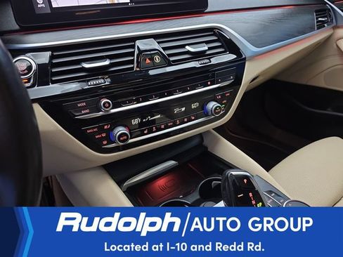 Used 2021 BMW 530i w/ Convenience Package RWD image 22