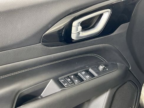 Used 2022 Jeep Compass Altitude w/ Sun and Sound Group image 17