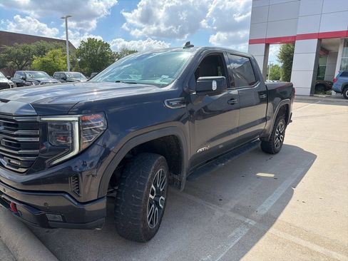 Used 2022 GMC Sierra 1500 AT4 w/ AT4 Premium Package AWD/4WD image 1