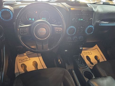 Used 2016 Jeep Wrangler Unlimited Sahara w/ Max Tow Package AWD/4WD image 22