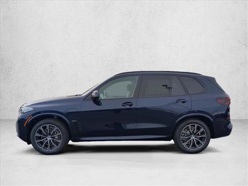 New 2026 BMW X5 xDrive50e image 5