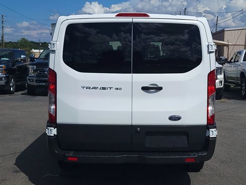 Used 2017 Ford Transit 150 XL RWD image 4