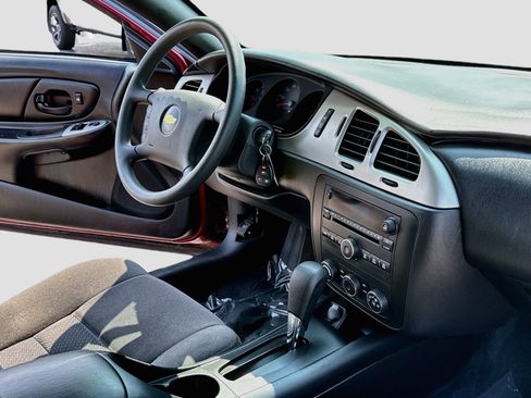 Used 2006 Chevrolet Monte Carlo LS FWD image 15