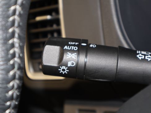 Used 2022 Nissan Frontier SV image 24