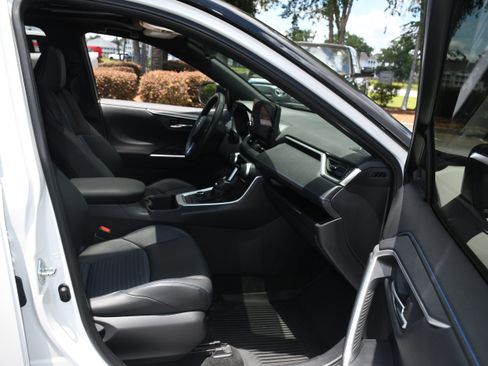 Used 2023 Toyota RAV4 XSE AWD/4WD image 21