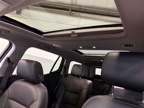Used 2019 GMC Acadia SLT AWD/4WD image 32