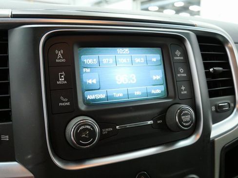 Used 2018 RAM 2500 SLT image 31