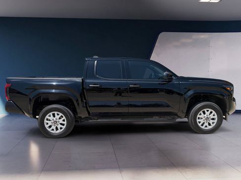 Used 2025 Toyota Tacoma SR RWD image 6