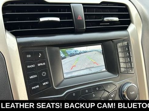 Used 2015 Ford Fusion SE w/ Equipment Group 202A FWD image 17