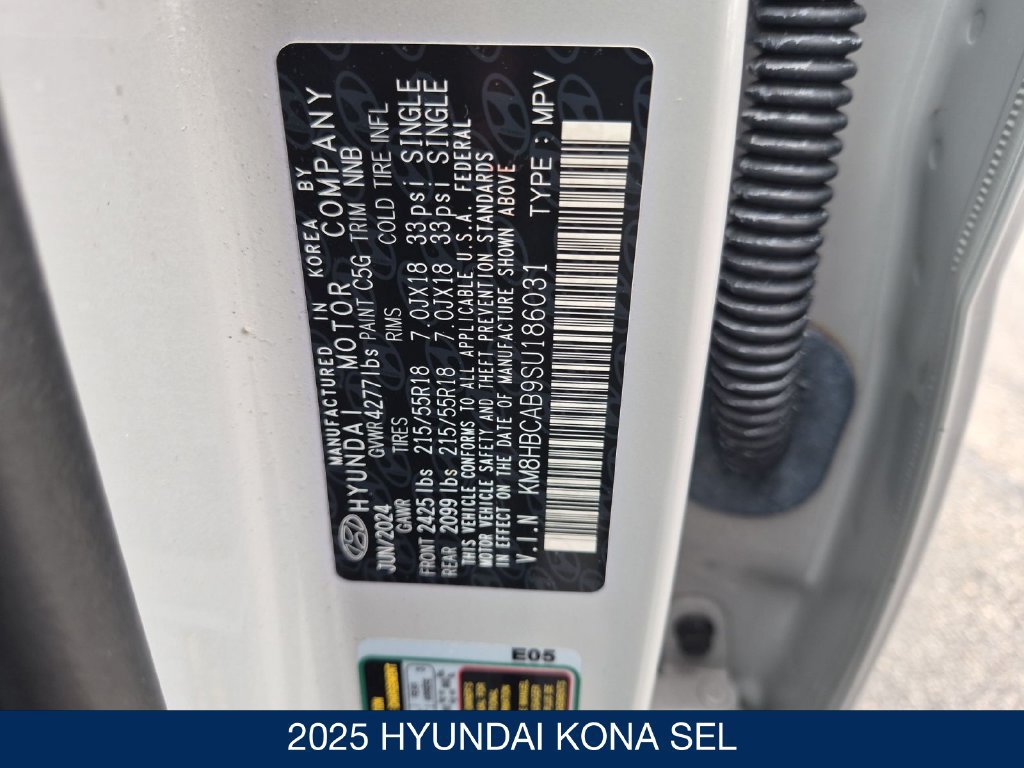 Certified 2025 Hyundai Kona SEL AWD/4WD image 33