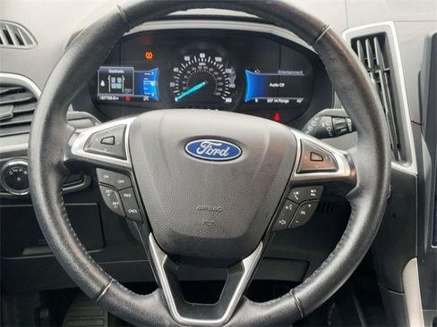 Used 2023 Ford Edge SEL image 18