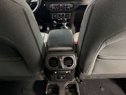 Used 2024 Jeep Wrangler Unlimited Sahara w/ Technology Group AWD/4WD image 69