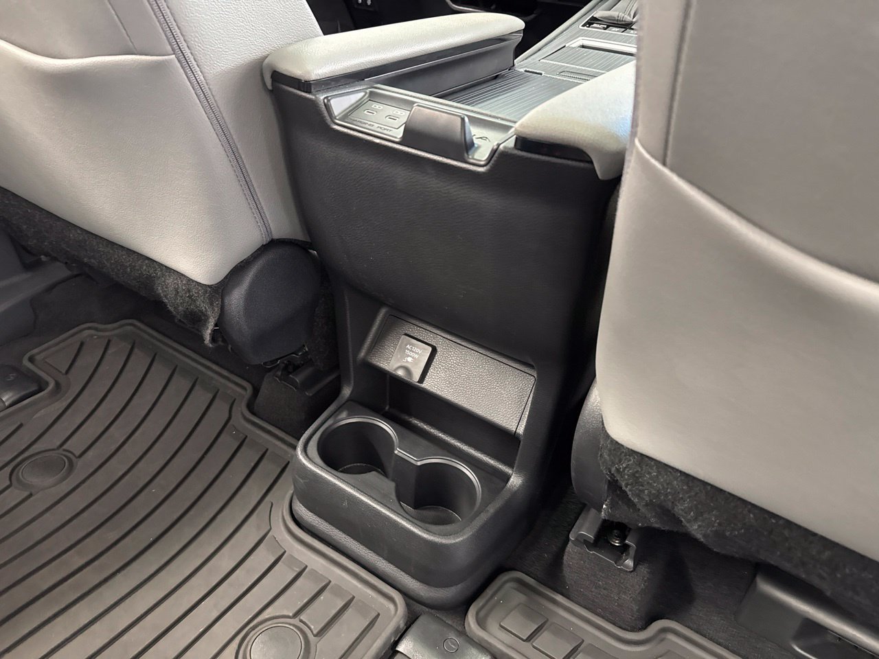 Certified 2026 Toyota Sienna XLE FWD image 51