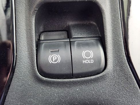 Used 2020 Toyota Corolla LE image 27