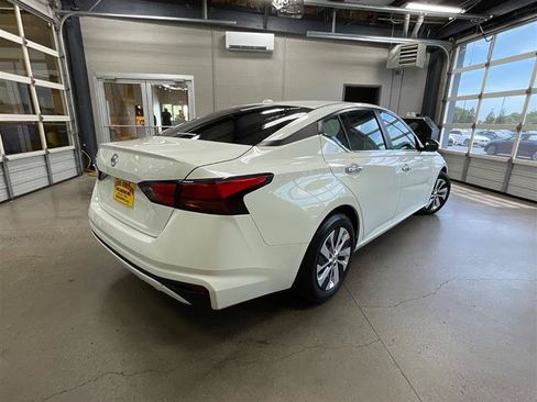 Used 2019 Nissan Altima 2.5 S FWD image 5