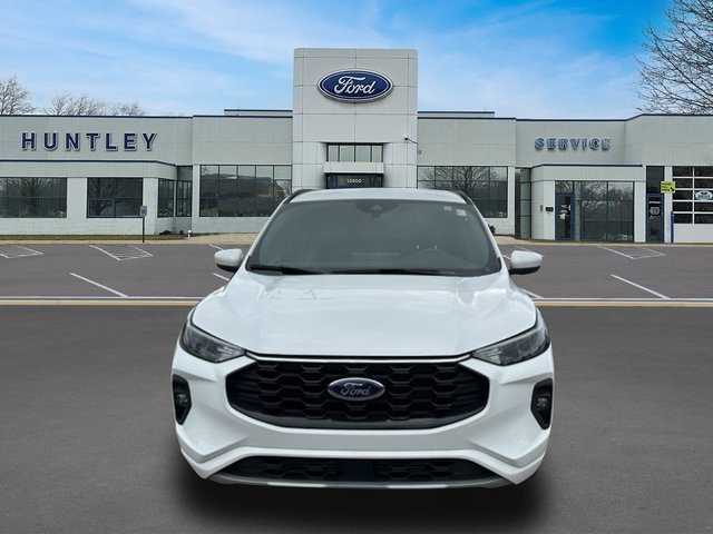 Used 2023 Ford Escape ST-Line Select w/ Tech Pack #1 AWD/4WD image 2