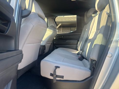 Used 2025 Toyota Tacoma SR5 image 23