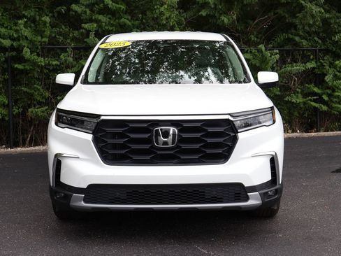 Used 2025 Honda Pilot EX-L image 2
