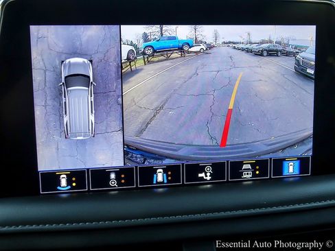 Used 2021 Chevrolet Tahoe LT w/ LT Signature Package image 26