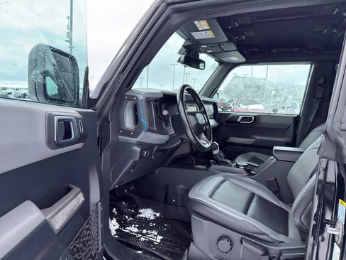 Used 2022 Ford Bronco Black Diamond w/ Sasquatch Package image 10