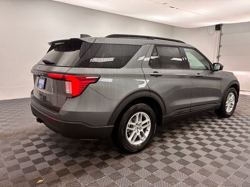 New 2026 Ford Explorer Active image 7