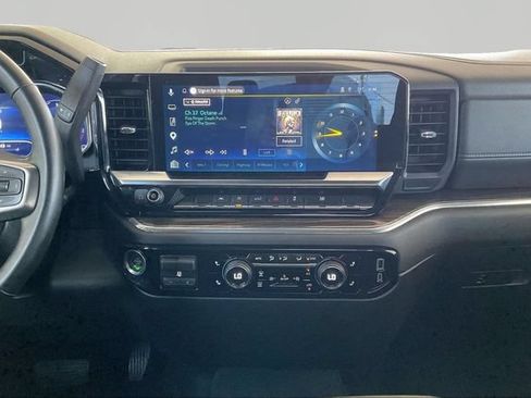 Used 2023 Chevrolet Silverado 1500 RST AWD/4WD image 9