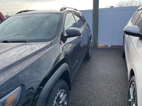 Used 2020 Jeep Cherokee Trailhawk w/ Cold Weather Group image 6