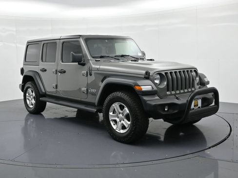 Used 2018 Jeep Wrangler Unlimited Sport S AWD/4WD image 4