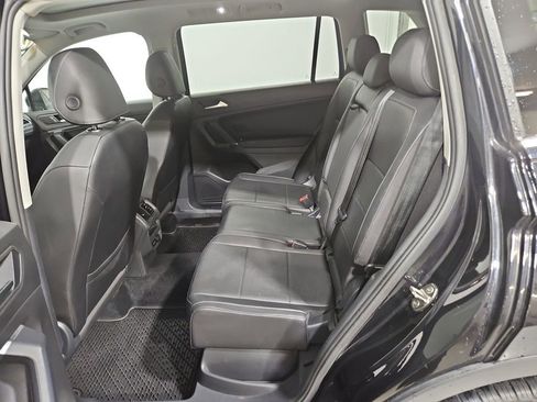 Used 2020 Volkswagen Tiguan SE w/ Panoramic Sunroof Package AWD/4WD image 25