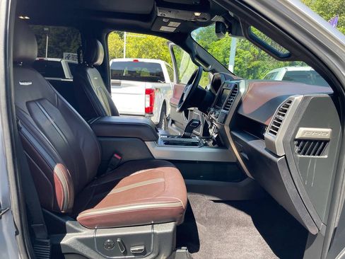 Used 2015 Ford F150 Platinum w/ Equipment Group 701A Luxury AWD/4WD image 37