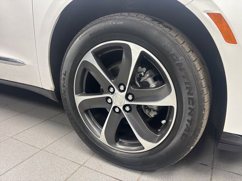 Used 2022 Buick Enclave Essence w/ Experience Buick Package image 10