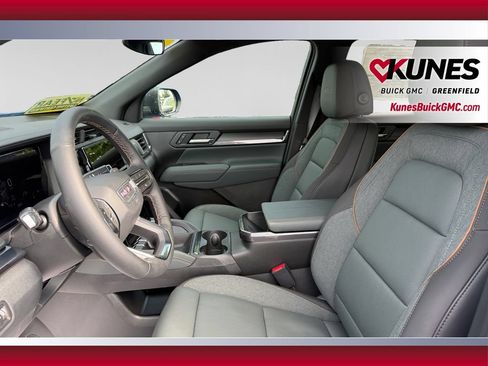 New 2026 GMC Terrain AT4 w/ Convenience Package III AWD/4WD image 17