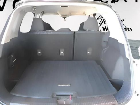 Used 2025 Nissan Rogue S FWD image 21