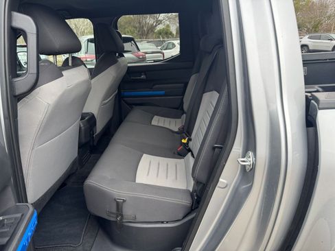 Used 2025 Toyota Tacoma TRD Off-Road image 15