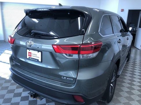 Certified 2019 Toyota Highlander Plus image 36