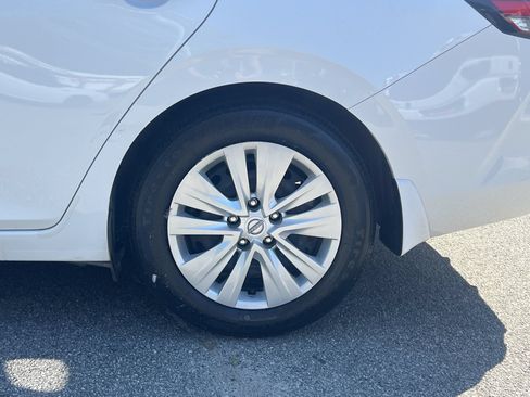 Used 2025 Nissan Sentra S FWD image 29