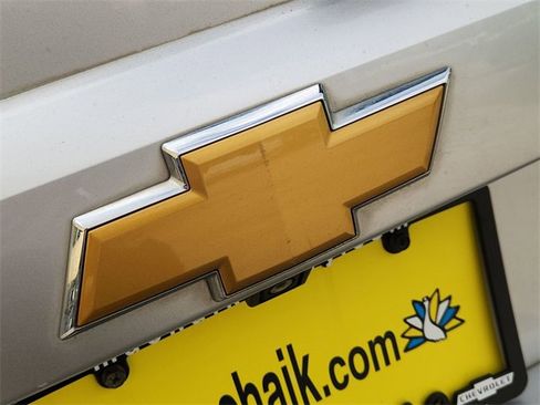 Used 2014 Chevrolet Suburban LT w/ Luxury Package image 28