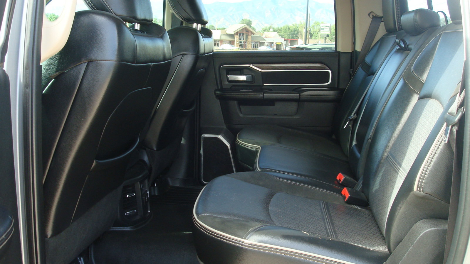 Used 2021 RAM 2500 Laramie AWD/4WD image 7